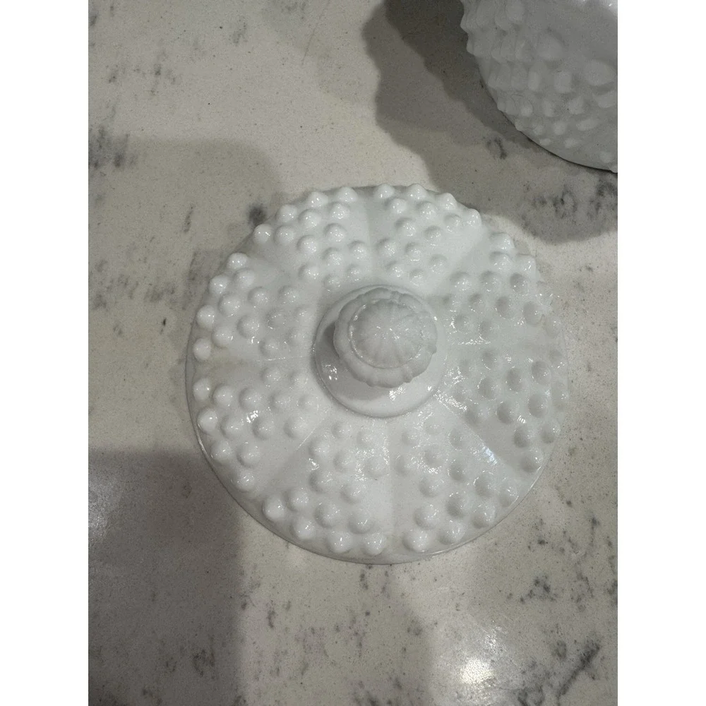 Fenton hobnail milk